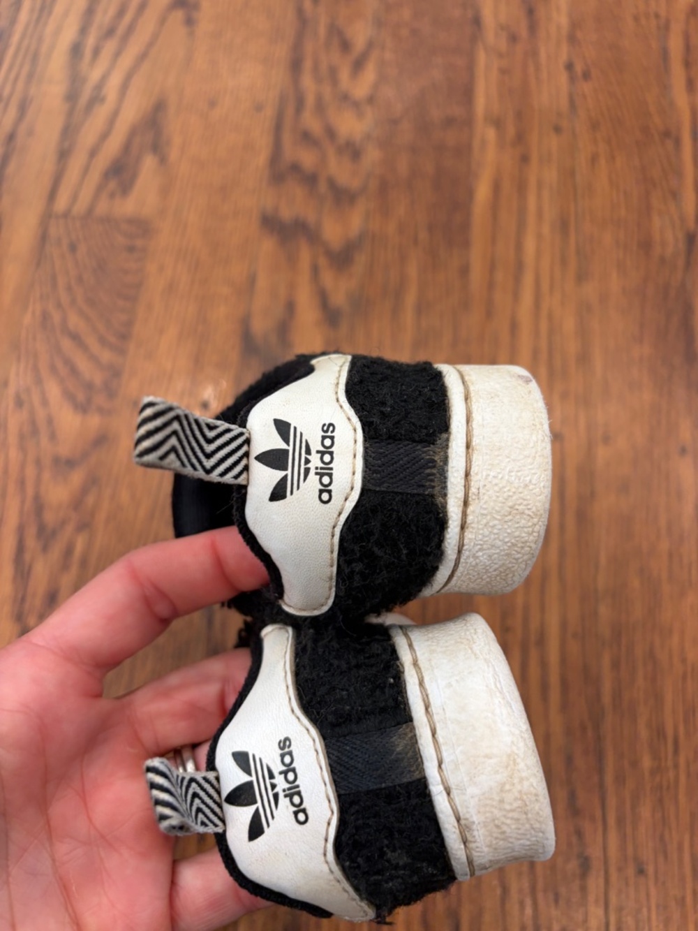 Adidas Superstar 360 Teddy Toddler Sneakers Shoes | Size 5 🖤 - Picture 3 of 6